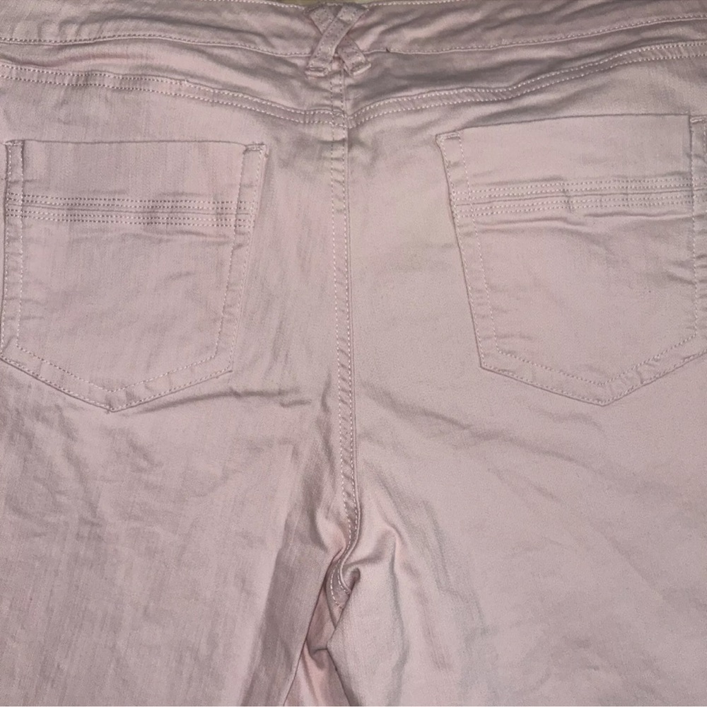 Women's Bandolinoblu Jean Shorts size 16 P Pink Relaxed Belted Mandie Style - Picture 2 of 6